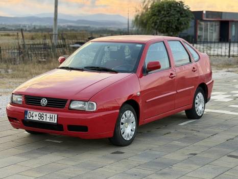 POLO 2001