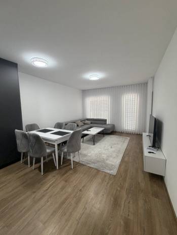 Banesë me qira 2+1 në Lagjen e Spitalit