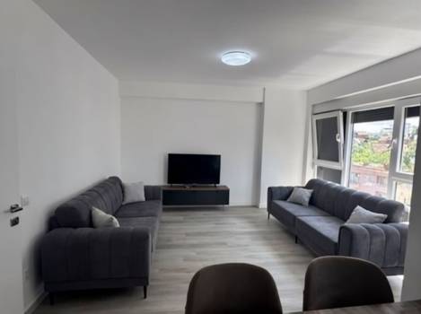 Banesë me qira 2+1 në Lagjen Prishtina e Re