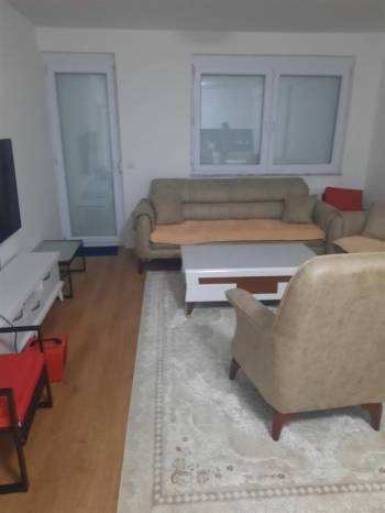 Banesë me qira 2+1 në Rrugën B