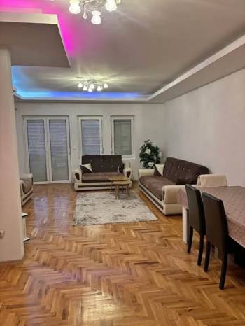Banesë me qira 2+1 në Fushë Kosovë