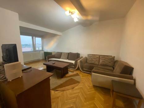 Banesë me qira 2+1 në Ulpianë