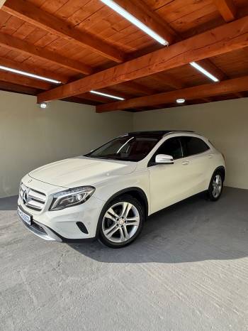 Mercedes GLA200 4MATIC 2016