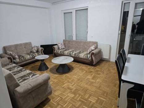 Banesë me qira 1+1 në Lagjen e Muhaxherëve